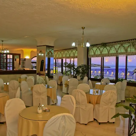Hotel Azure Mare 2*